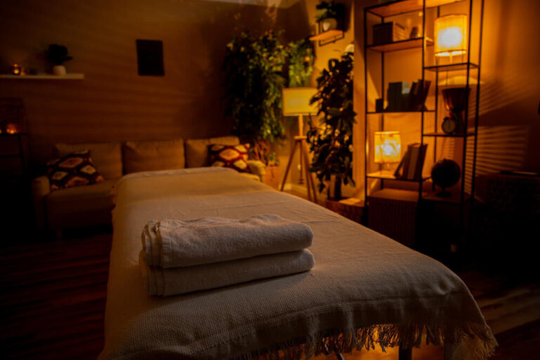 Lee más sobre el artículo Beneficios del masaje tántrico para cuerpo y mente: transforma tu bienestar